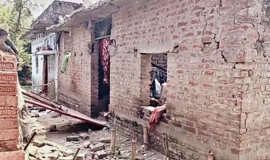 दो महीने से फरार आरोपी के घर में धमाका