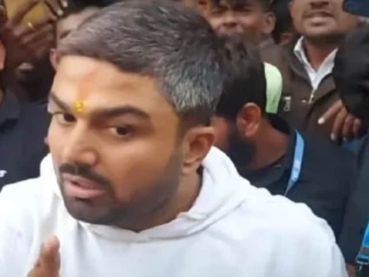 पटना के PMCH में यूट्यूबर मनीष कश्यप से जमकर मारपीट , डॉक्टरों से विवाद के बाद बिगड़ा माहौल