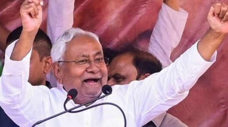 हर परिवार की एक महिला को 10000 रुपये मिलेंगे, बिहार चुनाव से पहले नीतीश की नई योजना