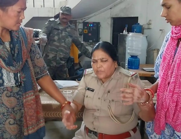 महिला थाना प्रभारी 50 हजार रुपये घूस लेते गिरफ्तार, एसीबी की ट्रैप कार्रवाई में रंगेहाथ पकड़ी गई अधिकारी