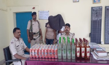 जामताड़ा में यात्री बनकर शराब तस्करी कर रहे बिहार के 2 तस्कर गिरफ्तार