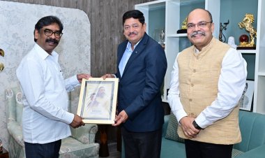 मुख्यमंत्री हेमंत सोरेन से मिले टाटा स्टील के वाइस प्रेसिडेंट डी.बी. सुंदरारामम, शिष्टाचार भेंट के दौरान हुई अहम मुलाकात।