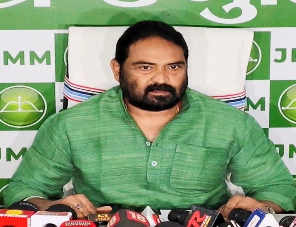 "बड़ी मछलियां जल्द ही बेनकाब होगी", बोले झामुमो के बिनोद पांडेय