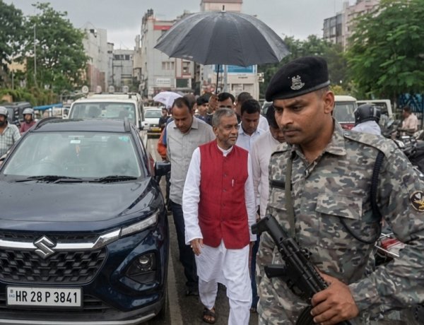 छात्रों के धरना स्थल पहुंचे बाबूलाल मरांडी, JPSC-JSSC में कथित गड़बड़ियों को विधानसभा में उठाने का भरोसा
