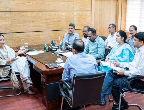 मनरेगा-जेएसएलपीएस कर्मियों के लंबित वेतन पर मंत्री दीपिका पांडेय सिंह सख्त, 15 दिनों में भुगतान के निर्देश