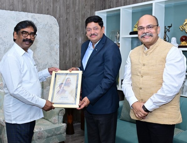 मुख्यमंत्री हेमंत सोरेन से मिले टाटा स्टील के वाइस प्रेसिडेंट डी.बी. सुंदरारामम, शिष्टाचार भेंट के दौरान हुई अहम मुलाकात।