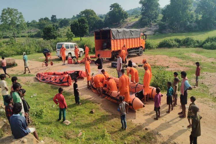 गिरिडीह में 48 घंटे बाद भी खदान में डूबी महिला का नहीं मिला सुराग,  ग्रामीणों ने दो घंटे तक किया सड़क जाम