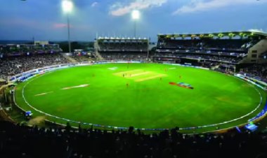 रांची में भारत-वेस्टइंडीज T20 मैच के टिकटों की दरें जारी हो गई हैं. सबसे सस्ता टिकट ₹1,600 और सबसे महंगा ₹18,000 का है. जानिए कब और कहां से खरीदें.