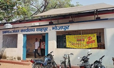 बाढ़ राहत घोटाला: जीवित को मृत दिखाने वाले शाहपुर CO पर गिरेगी गाज ।